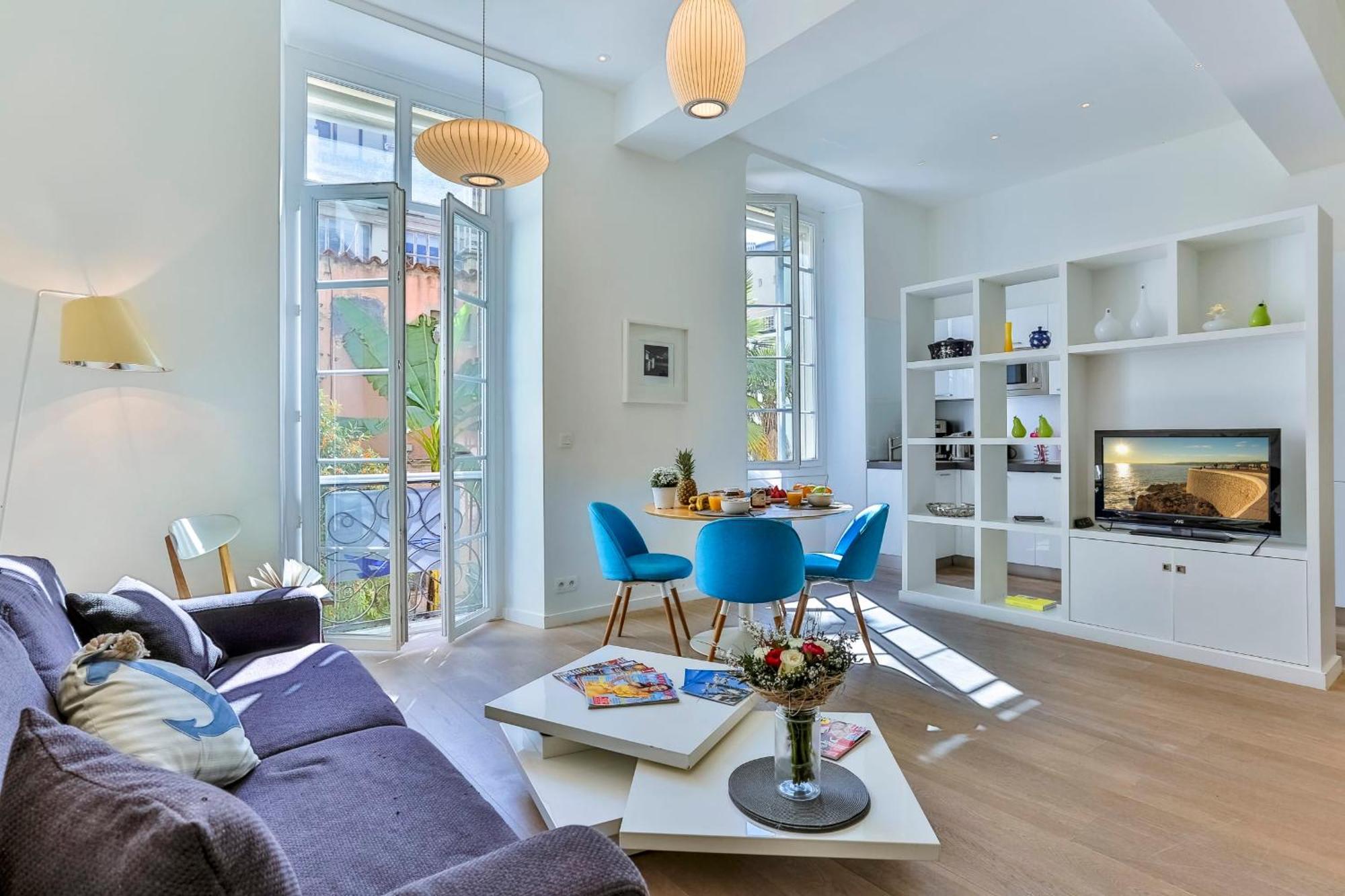 Liberte - Spacious Apartment City Center W Ac Ница Екстериор снимка